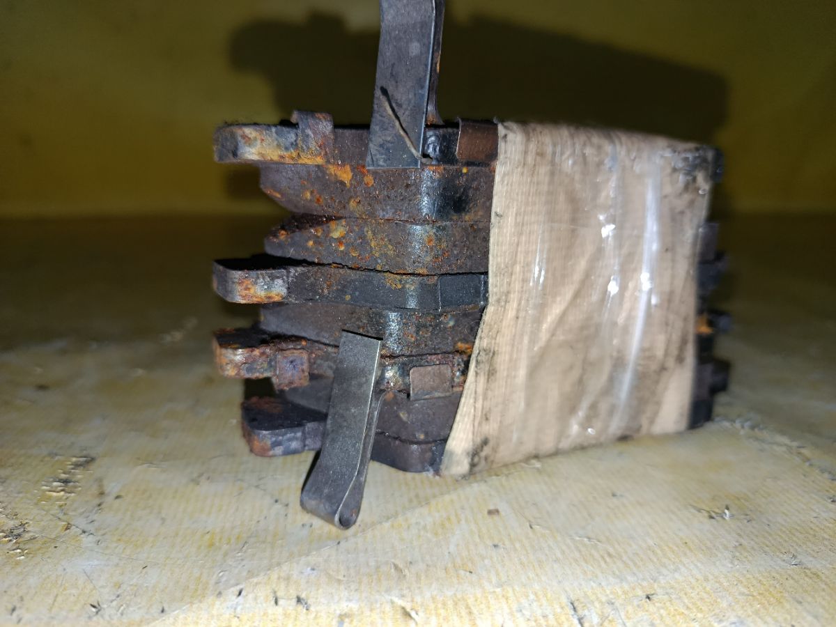 Тормозные колодки 0 986 461 759, 0 986 505 948, 0 986 AB2 377, 0 986 AB2 665, 0 986 TB2 232, 011342120809, 025 216 9416W, 0301EUF, 0418 02, 041802, 05P564, 06450-S5A-J00, 06450-S5B-J00, 06450-S7A-J00, 06450S5AE50, 06450S5AG00, 06450S5AJ00, 07830001, 10 BPF 00128 000, 1011552, 1016HP0016, 10360, 1039 F, 1050545, 1070120126, 112756, 1170388, 13046058202, 13046058202NSETMS, 13046059282, 13046059282NSETMS, 13046059432, 1501222626, 1511365, 1512555, 1623058580, 1780, 179807, 180959, 180959396, 18500058078, 190573, 1V5U3328Z, 1Y383328ZE, 21694, 21694 00 701 10, 2169401, 2169404, 216941651, 2169417305T4047, 2169701, 2201750, 222626, 241802, 3000205, 31839, 321508EGT, 321508IEGT, 323700035700, 343, 3463600210, 3463600219, 363700203018, 363702160614, 363916060275, 36831, 36831 OE, 402B0247, 41802, 429 002LSX, 429002BSX, 45022-S04-V00, 45022-S04-V01, 45022-S04-V02, 45022-S5A-J00, 45022-S5B-J00, 45022-S7A-000, 45022-SCC-000, 45022-SR3-V00, 45022-SR3-V01, 45022-SR3-V02, 45022-SR3-V03, 45022504V10, 45022S04V00, 45022S04V01, 45022S04V02, 45022S04V03, 45022S04V10, 45022S04V11, 45022S04V12, 45022S5AE50, 45022S5AG00, 45022S5AG01, 45022S5BJ01, 45022S7A010, 45022SO4V10, 45022SO4V11, 45022SO4V12, 45022SR3V00, 45022SR3V01, 45022SR3V03, 45022SR3V10, 45022SR3V11, 45022SR3V12, 45022TG0T00, 45022TR2A00, 45022TR2A01, 453481, 47520, 4UP03607, 4UP03686, 5-86005260, 5-86005261, 5-86009207, 5-86014123, 5-86014456, 5-86014834, 50000776, 50000776 C, 5004435, 50435, 551, 5611503, 572340B, 572340J, 572340S, 5860052600, 5860052610, 5860092070, 5860141230, 5860144560, 5860148340, 597204, 598494, 600000098600, 601CS, 6111839, 6133759, 6260564, 6653, 7127, 7480, 810024, 8110 40168, 8221750, 837480, 85 91 6305, 8DB 355 024531, 8DB355016461, 8DB355027201, 9815, 986461759, 9H0H006, AC1523C, AC453481D, ADB32009, ADB3555, ADB3555HD, ADH24251, AF5070, AFP228S, AKD1158, AMDJBF379, AN-376WK, AN376WKX, AN685WK, AS-H003M, AS1340, AS1340A, AS376, AS891, ASN250, AV571, AW1810533, AY040-HN007, AY040HN007, AY040HN017, B110284, B1111005, B1G10207222, B2169401, BBP1457, BC776, BD S389, BD3406, BE872, BL1373A2, BLF733, BP000809, BP010809, BP1081, BP1111005, BP2022, BP28264, BP43144, BP43218, BP733, BPA041802, BPH14, BPHO1001, BRP0815, BS0986461759, BS1109, C11NR0024, C14033, C14033ABE, C14033AW, C14033FBK, C14033JC, C14033L, C14033PR, C1N016, C1N041, CBP32009, CBP3555, CD5070, CD5070M, CD5070M10, CD5070M10STD, CD5070M10TYPED, CD5070MSTD, CD5070MTYPED, CF8264, CH003477, CKHO2, CLN1021, CLN2021, CMX617, CMX621, CS421, D260E, D5070, D5070M, D5070M-02, D5070M01, D5073M01, D5174M, D621, DB1286, DFP3375, DP104A174, DP104A174P, DP5243, E07PADE900424, E07PADE900426, E07PADFR00423, E07PADFR00425, E07PADT000322, E07PADT000323, E100219, E400219, E500219, EC1266, ELT617, ELT621, FBP0827, FBP1221, FBP1435, FD6580A, FD6580N, FDB776, FDB778, FDS776, FO 453481, FP0621, FPE083, FSL776, G1505HF, GBP041802, GBP041902, GDB1164, GDB1183, GDB3375, GK0319, GP05070, H02535, H02535HD, H02535J, H04HO005, H281430Y, H360A34, H4502S04003, H4502S7A003, H4502SCC003, HDP206C, HKPHD033, HO701002, HP5039, IBD1435, IE180959, J PA435AF, J3604033, J3604042, JAPPA435AF, JBP0093, JBP0093БУПАК, JBPD5070MH, JCP776, JQ1011552, K614200, KBP055, KBP2003, KD1542, KD1776, KD1794, KE0700451, KE0700452, KH0500138, KUF8264, LP809, LVXL874, MBP733, MD100M, MD5070MS, MD5070MS10, MD5073MS, MD5174MS, MDB1610, MDB81610, MFP2435, MKD617, MKD621, MN-241M, MPO05, MS8264, MX617, MX621, N1313, NDP-206C, NKH1103, NP2538, NP8005, NPO117WSB, NPS117WSB, P 28 023, P28023, P518302, PA435AF, PA435MK, PA743, PAD815, PBP776, PBP776KOR, PBP777, PBP777KOR, PC0809, PCP1308, PD19511, PD493, PF-8264, PF1576, PF8264, PF8265, PGD621C, PGD621M, PKJ005, PKJE05, PN8264, PRP0367, QP4123, RA07480, RB0959, RB1773, RN419M, RNZ105, S700151, SBP776, SDSSMAZSUP, SKEPO05, SMB21694, SN421P, SN425P, SP 621, SP 621 PR, SP1221, SP1266, SS421S, ST45022S04V00, T0610582, T3018, TABP2077, TCA1125, TD-086-8264, TD8264, TG8264, TH206C, TL5070M, TN419M, V9118H013, WBP21694A, WS207700, WS314200 на Honda Freed GB3 L15A Фото 2