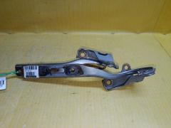 Крепление капота на Honda Fit GD1