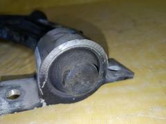 Рычаг на Nissan Serena TC24 QR20DE Фото 2