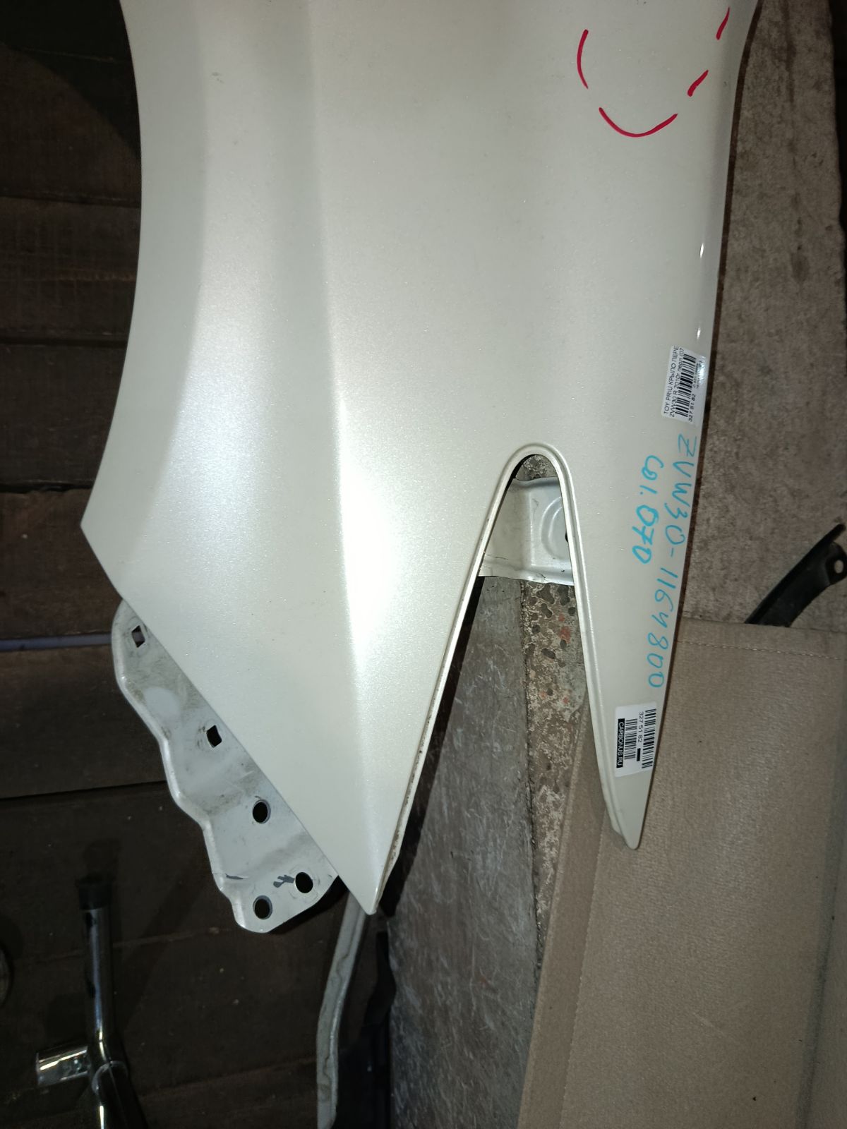 Крыло переднее 53801-47040, TY10263AR, TY10263R на Toyota Prius ZVW30 Фото 9