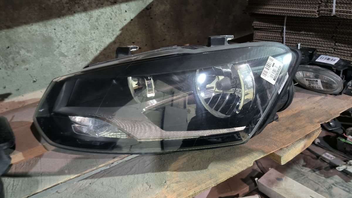 Фара 6R2941007F на Volkswagen Polo 6R Фото 7