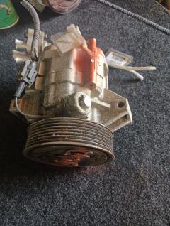 Компрессор кондиционера 506021-7360 на Nissan Tiida C11 HR15DE Фото 4