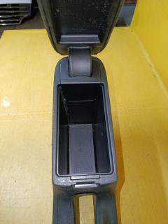 Подлокотник на Honda Fit Shuttle GP2 Фото 9