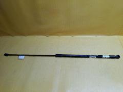 Амортизатор капота на Volkswagen Golf Vii 5G 5G0823359