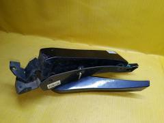 Накладка на крыло на Toyota Voxy ZRR70G 76902-28070  76901-28070  76907-28070  76908-28070
