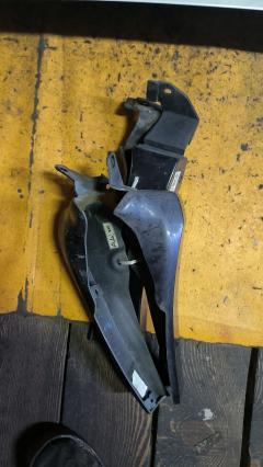 Накладка на крыло 76902-28070, 76901-28070, 76907-28070, 76908-28070 на Toyota Voxy ZRR70G Фото 8