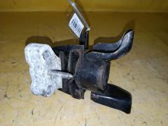 Подушка двигателя 12305-37050 на Toyota Voxy ZRR70G 3ZR-FAE Фото 2