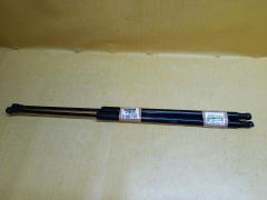 Амортизатор капота на Toyota Mark X GRX130 Фото 2