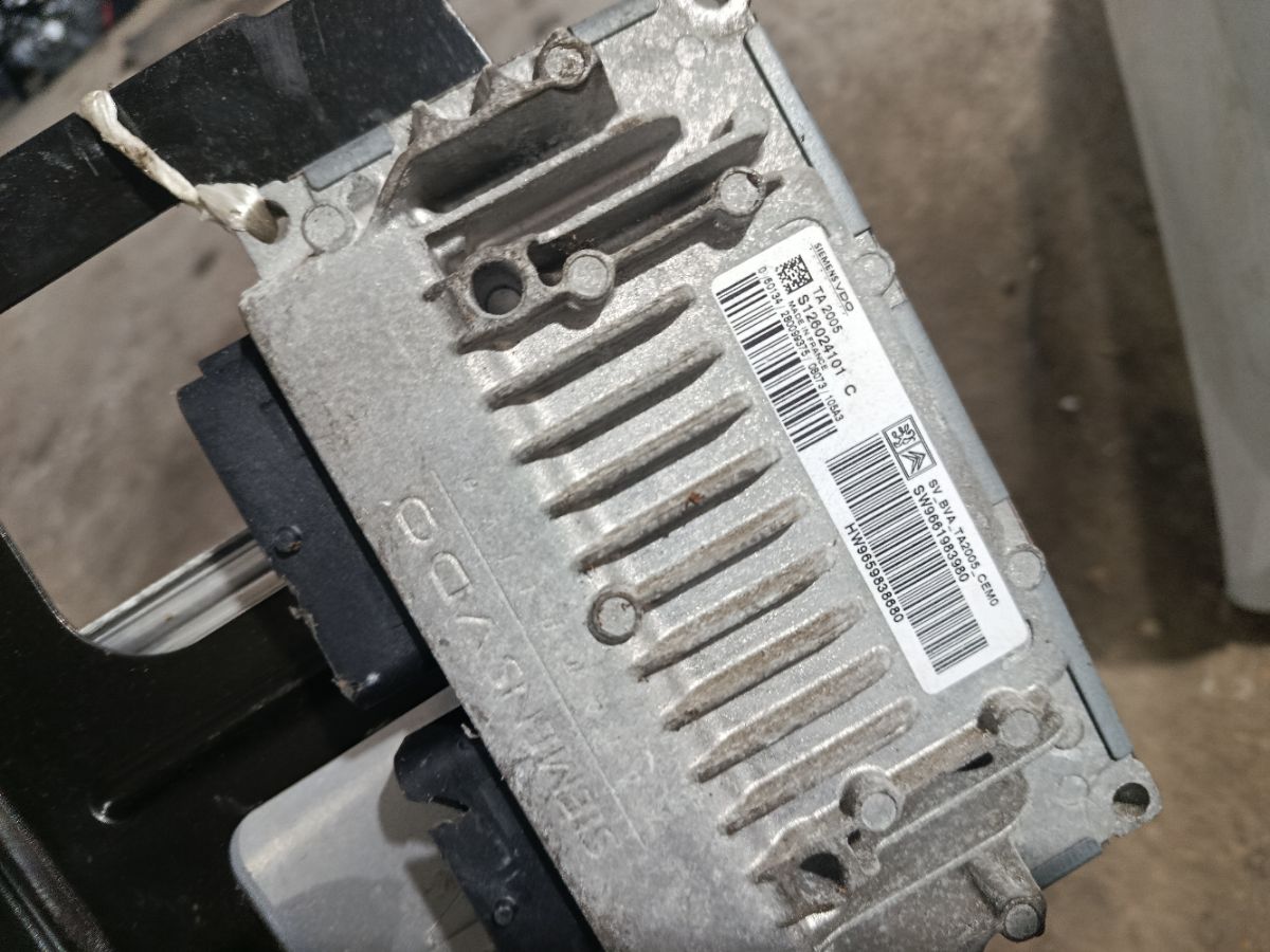 Двигатель на Citroen C4 VF7 NFU Фото 10