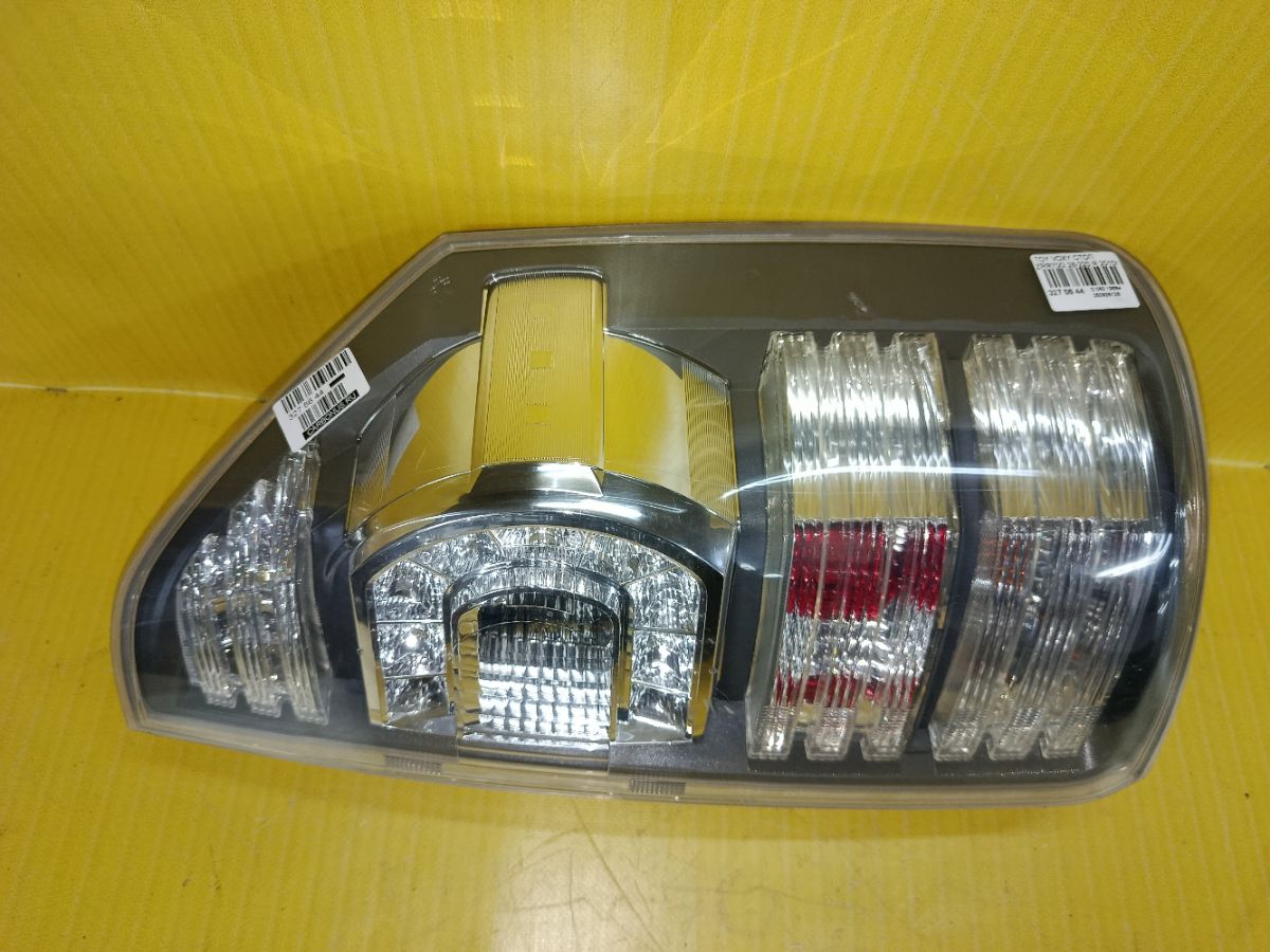 Стоп 28-220 28-220 на Toyota Voxy ZRR70G Фото 3