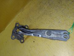 Крепление капота 53410-52010, 53420-52010 на Toyota Vitz SCP10 Фото 3