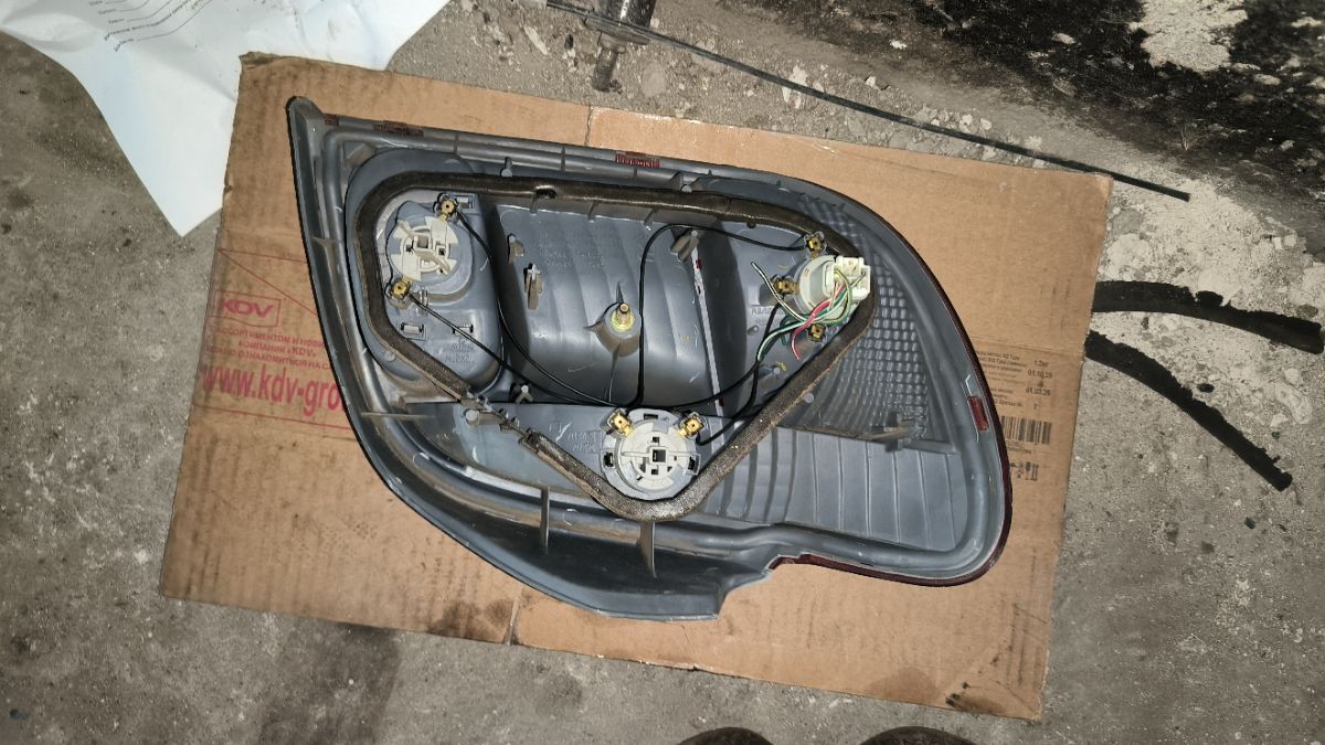 Стоп 52-049 52-049 на Toyota Vitz SCP10 Фото 7