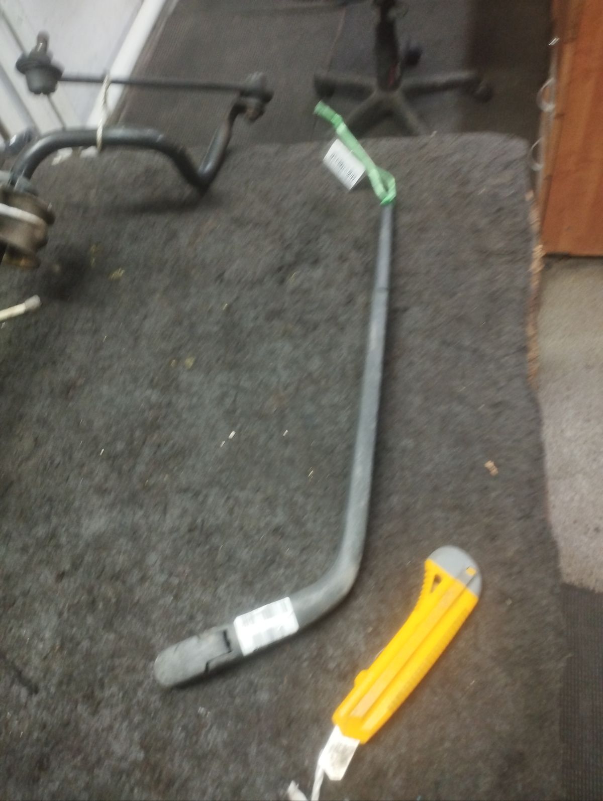 Держатель дворника 85241-52010 на Toyota Vitz SCP10 Фото 5