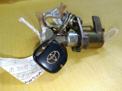 Замок двери на Toyota Vitz SCP10 Фото 2