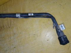 Заливная горловина топливного бака 77201-44191 на Toyota Isis ANM10G 1AZ-FSE Фото 2