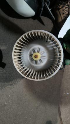 Мотор печки на Toyota Succeed NCP160V Фото 4