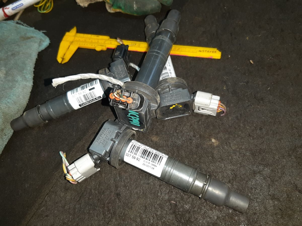 Катушка зажигания 90919-02260 на Toyota Porte NCP141 1NZ-FE Фото 4