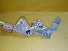 Петля двери шарнирная на Mercedes-Benz B-Class T246.242 Фото 3