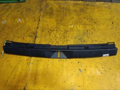 Обшивка багажника на Toyota Corolla Fielder NZE141G 64716-13140, Заднее расположение