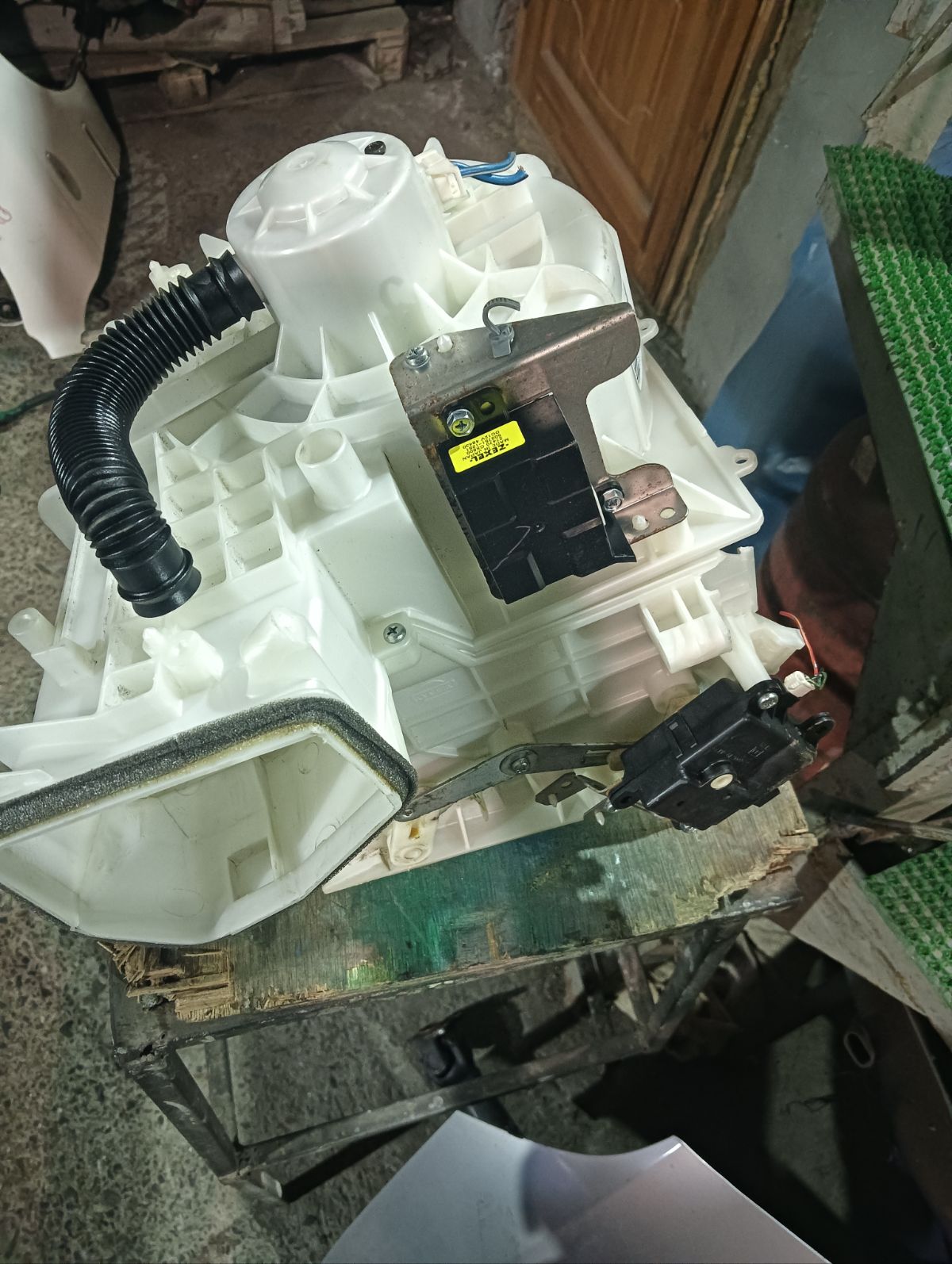 Мотор печки 27200-8N400 на Nissan Sunny FB15 Фото 13