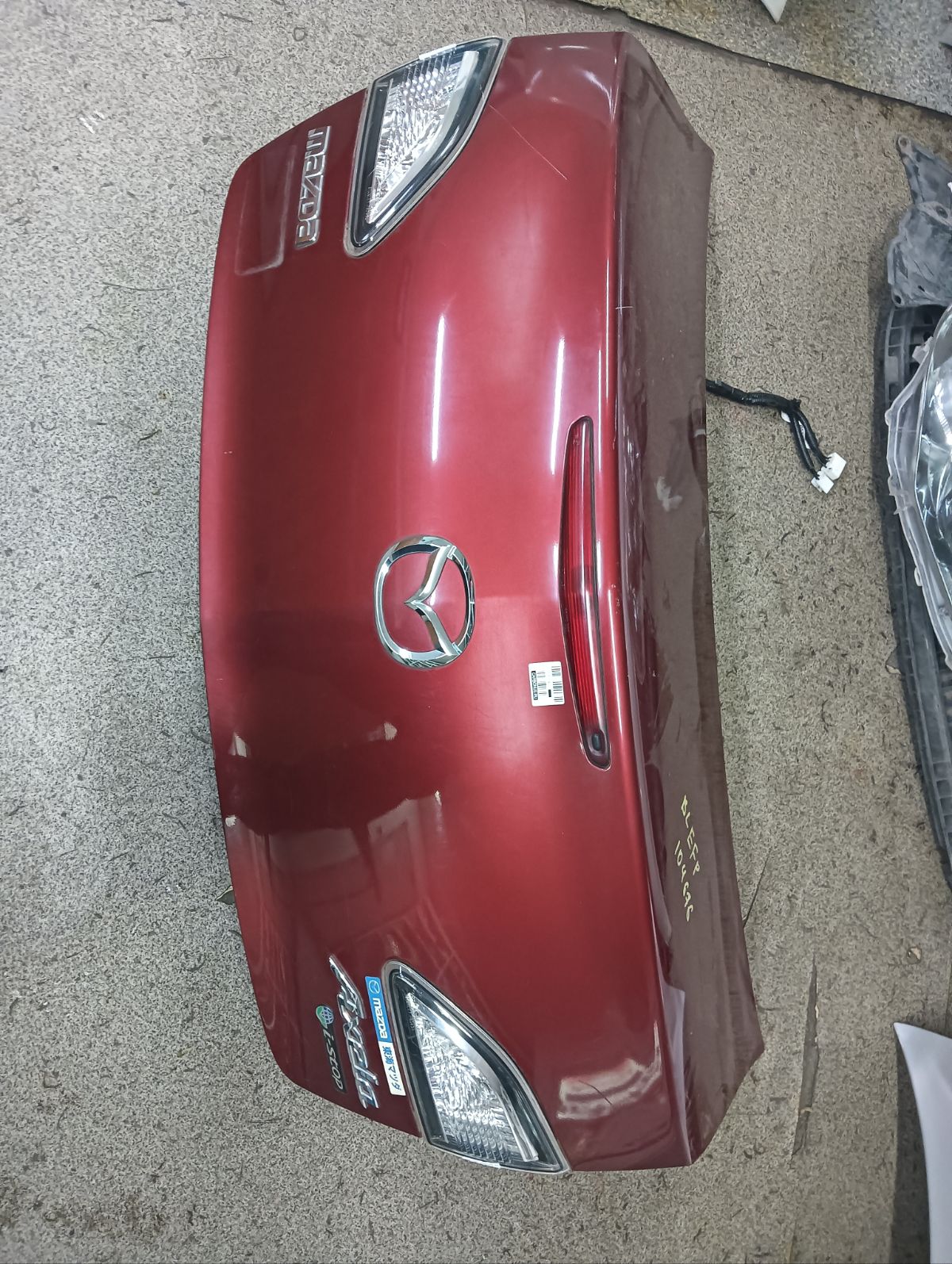 Крышка багажника P8043 P8043 на Mazda Axela BLEFP Фото 8