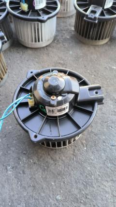 Мотор печки 79310-SAA-003 на Honda Fit GD1 Фото 3