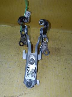 Крепление капота 53410-12410, 53420-12330 на Toyota Corolla Fielder NZE121G Фото 2