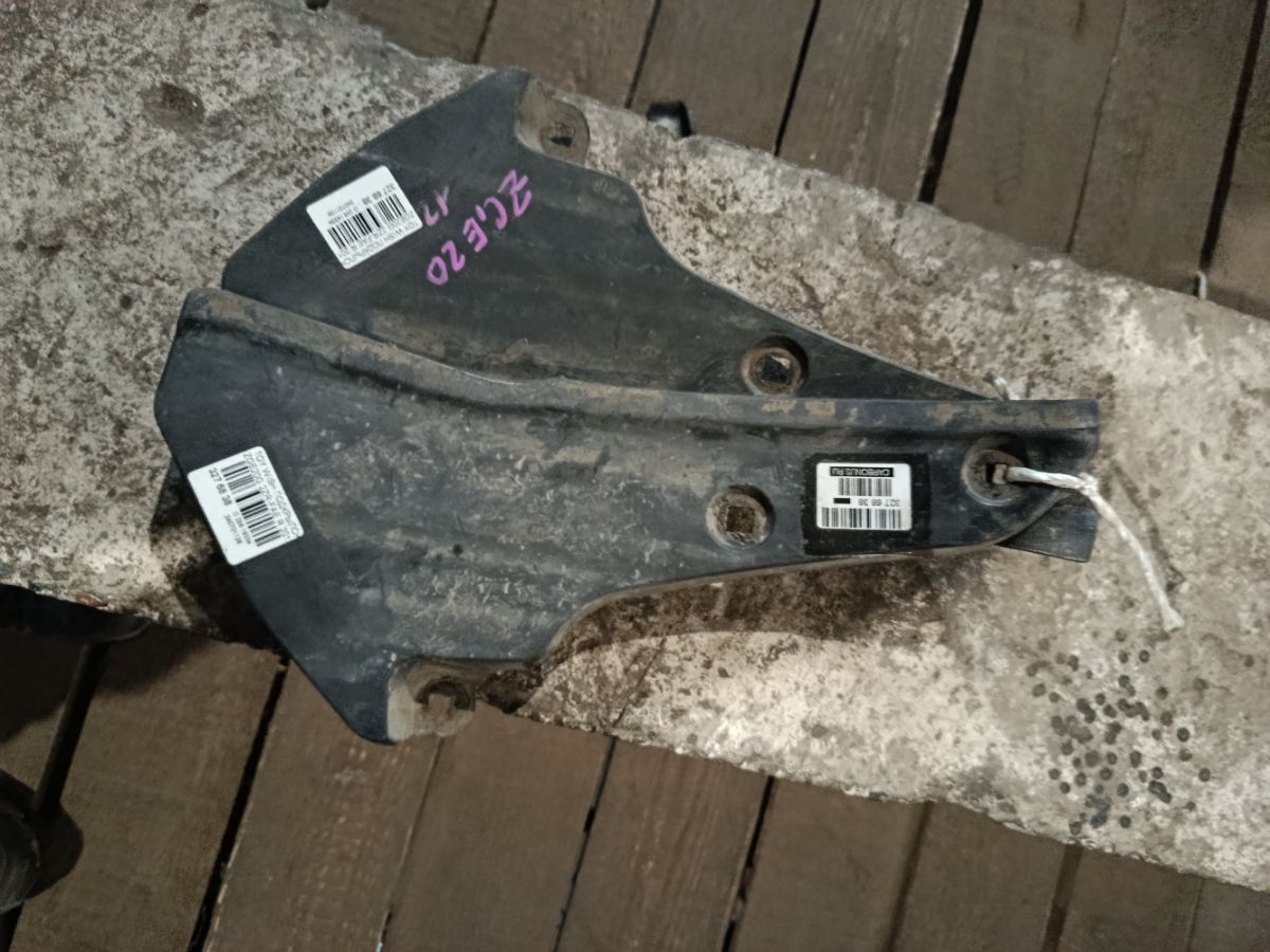 Подкрылок на Toyota Wish ZGE20G 2ZR-FAE Фото 2