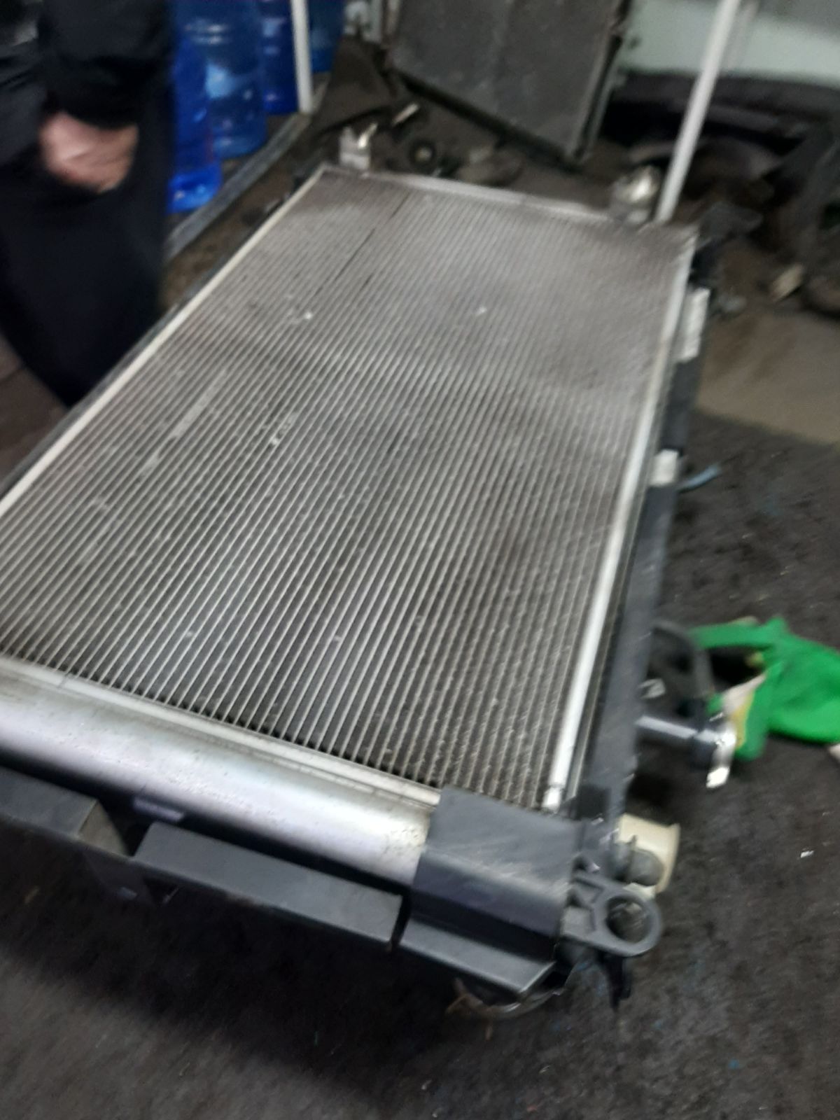 Радиатор ДВС 89257-12020 на Toyota Aqua NHP10 1NZ-FXE Фото 4