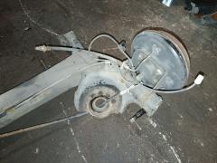 Балка подвески на Toyota Vitz SCP10 1SZ-FE Фото 9