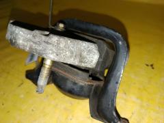 Подушка двигателя на Toyota Vitz SCP10 1SZ-FE Фото 4