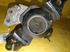 Подушка двигателя на Toyota Vitz SCP10 1SZ-FE Фото 5