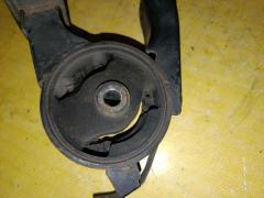 Подушка двигателя на Toyota Vitz SCP10 1SZ-FE Фото 4