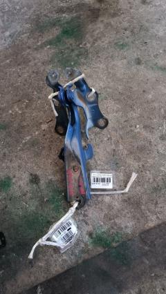 Крепление капота 53410-13010, 53420-13010 на Toyota Corolla Spacio NZE121N Фото 3