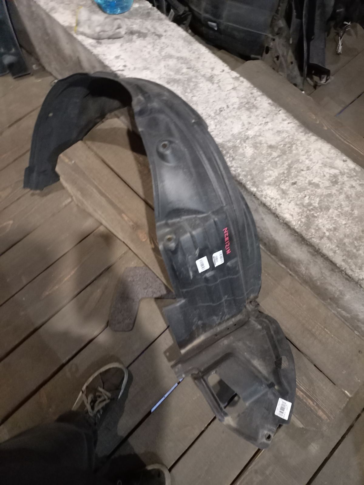 Подкрылок 53876-12270, 53876-13040, 5392433, 8114FL-2, 904453, 915.TY11123L, FP 7012 387, LT-TY6025, NBA1719111, NBA1719211, RR-53876-12270, ST-TY28-016L-2, TY11143AL, TY270016L-BL00, TY280016L-0L00 на Toyota Corolla Spacio NZE121N 1NZ-FE Фото 3