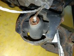 Подушка двигателя на Toyota Corolla Spacio NZE121N 1NZ-FE Фото 5