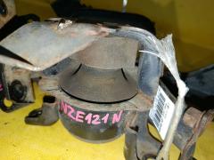 Подушка двигателя на Toyota Corolla Spacio NZE121N 1NZ-FE Фото 6