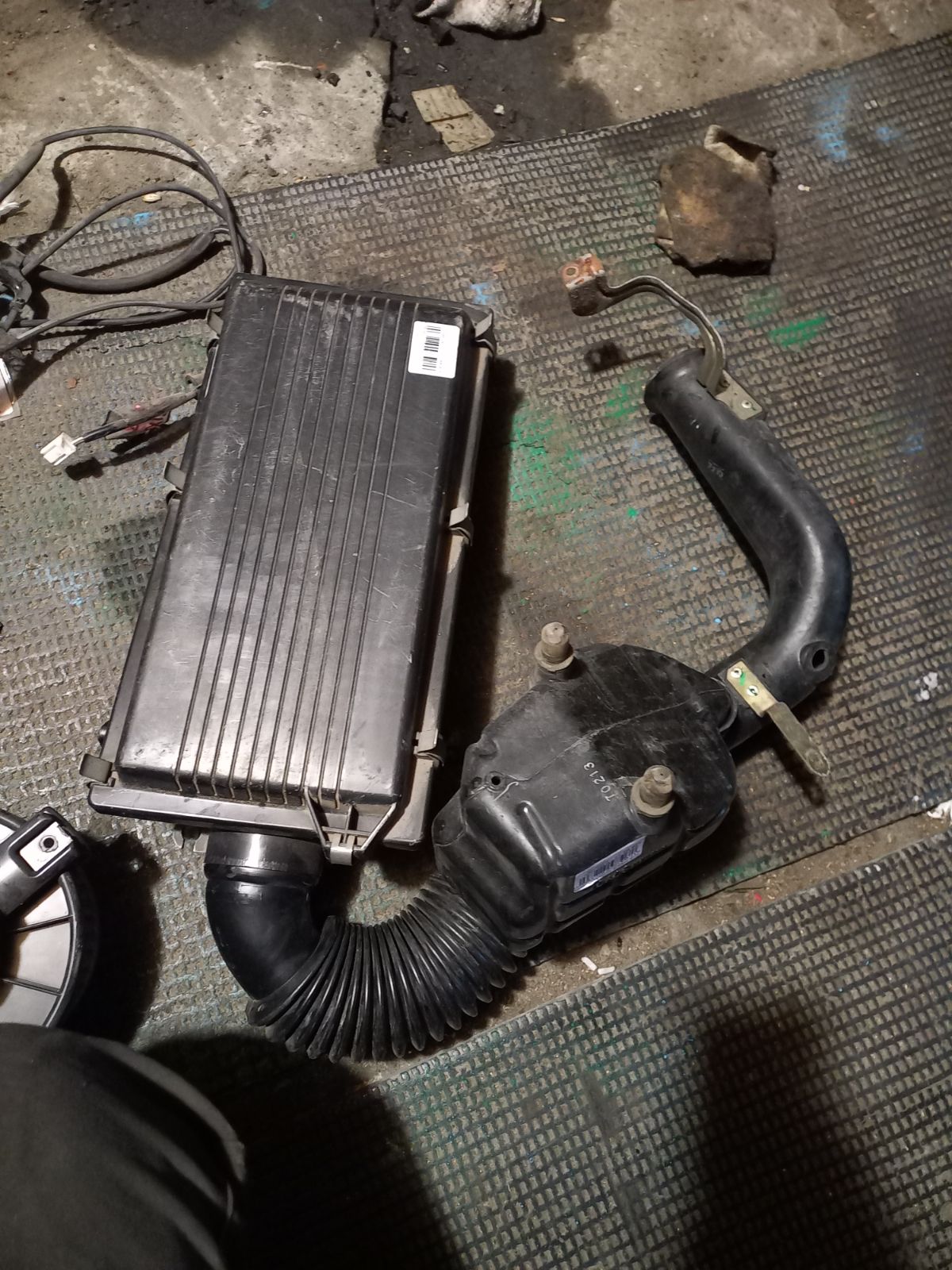 Корпус воздушного фильтра на Nissan Presea R11 GA15DE Фото 6