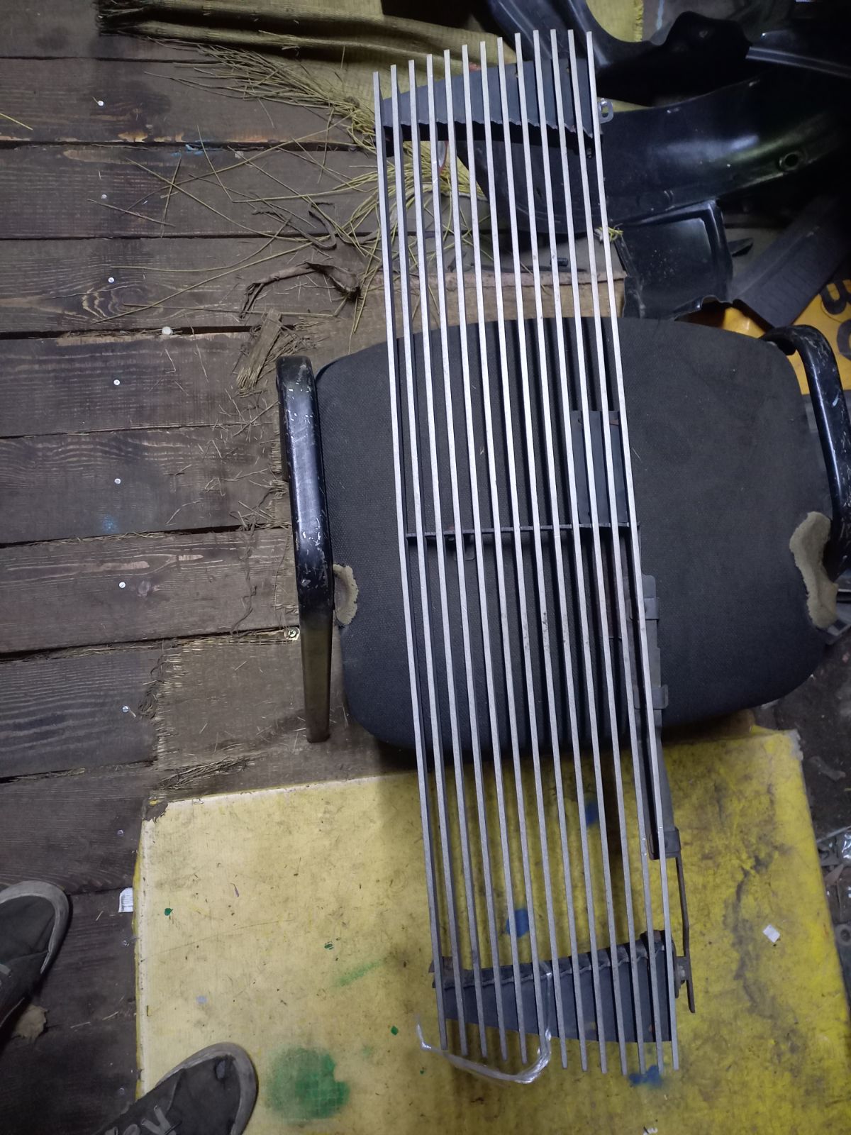 Решетка радиатора MB07111GB, MR387982 на Mitsubishi Pajero V75W Фото 8