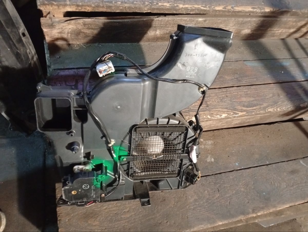 Мотор печки 116300-8162, 063700-7390, MR398381 на Mitsubishi Pajero V75W Фото 7