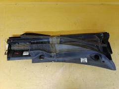 Решетка под лобовое стекло 55782-52010 на Toyota Vitz SCP10 Фото 3
