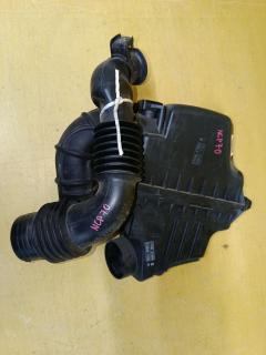 Корпус воздушного фильтра 17700-21050 на Toyota Will Cypha NCP70 2NZ-FE Фото 7