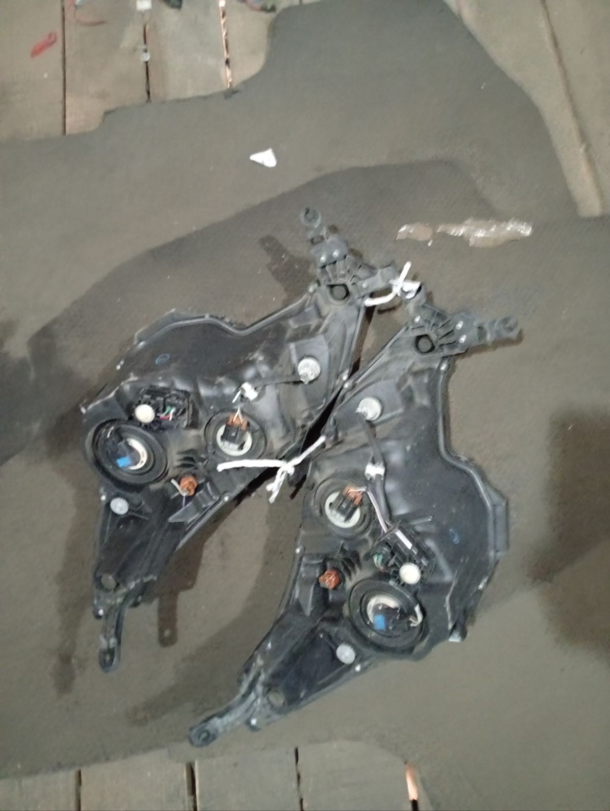 Фара 52-260 52-260 на Toyota Spade NCP141 Фото 5