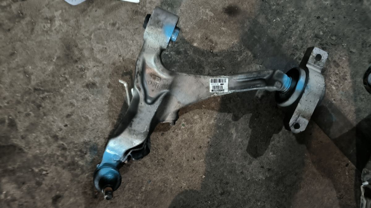 Рычаг на Nissan Skyline V36 VQ25HR Фото 2