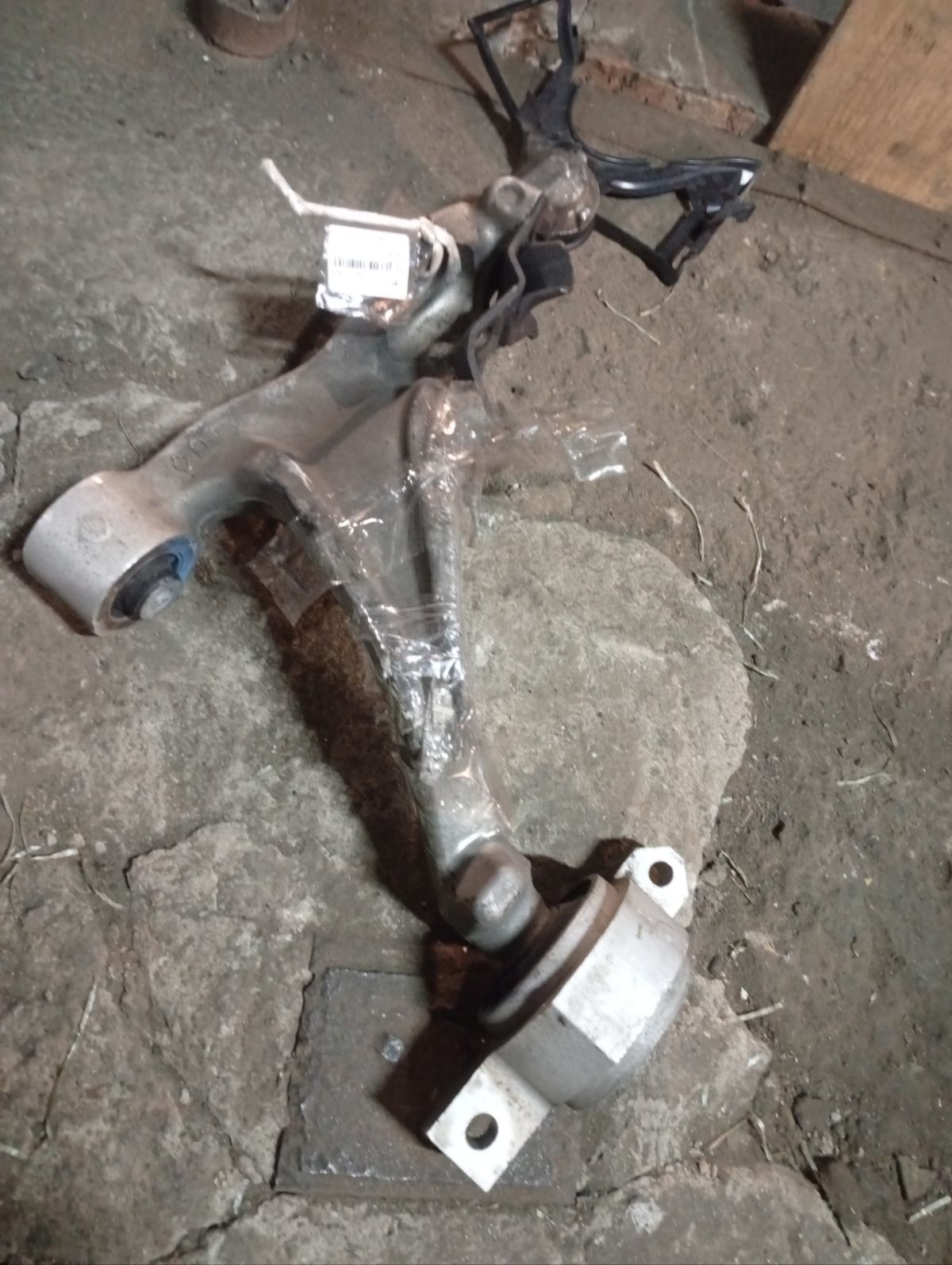 Рычаг на Nissan Skyline V36 VQ25HR Фото 3