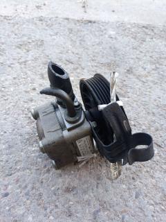 Насос гидроусилителя 30741789 на Volvo V70 LW B5252S Фото 12