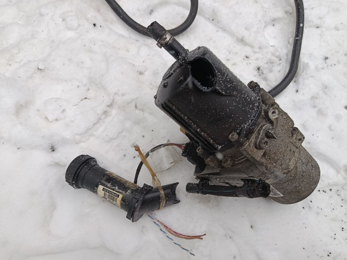 Насос гидроусилителя на Citroen C4 B7 Фото 3