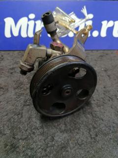 Насос гидроусилителя EG010 на Nissan Fuga Y50 VQ25DE Фото 2