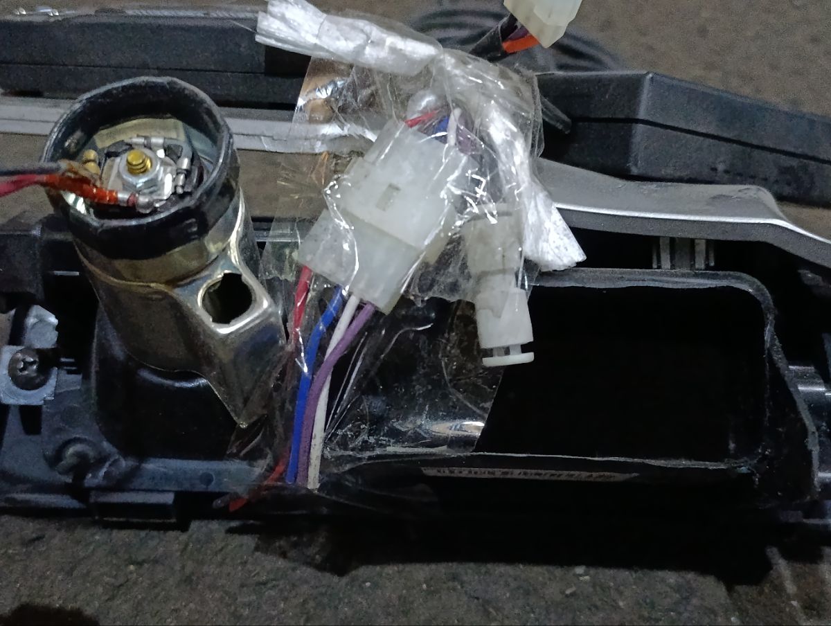 Блок упр-я на Subaru Legacy Wagon BP5 EJ20X Фото 15