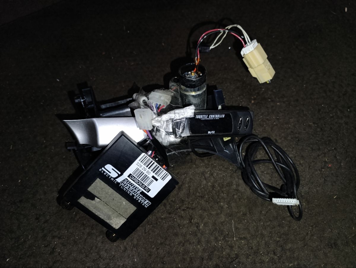 Блок упр-я на Subaru Legacy Wagon BP5 EJ20X Фото 5